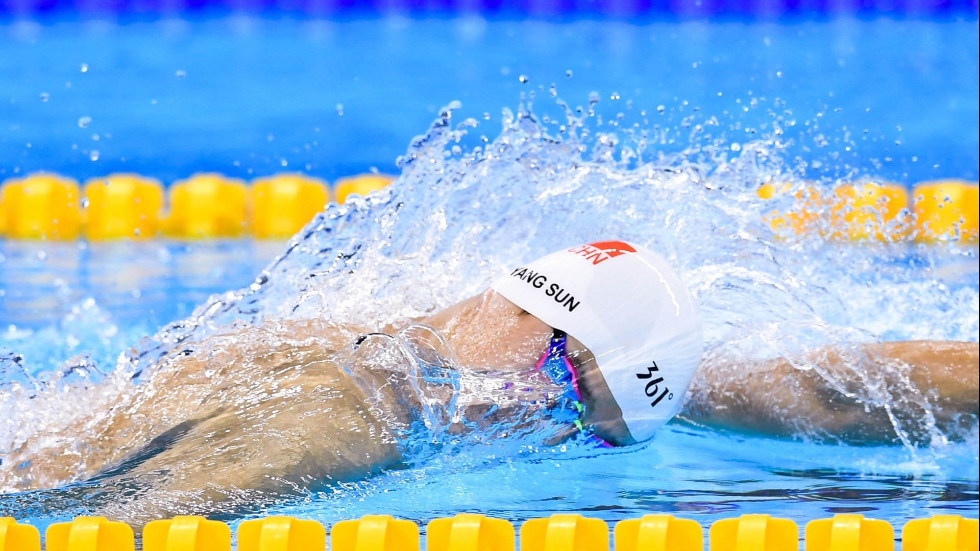 _线上线下结合打造智慧网球比赛体验_,线上线下比赛什么意思